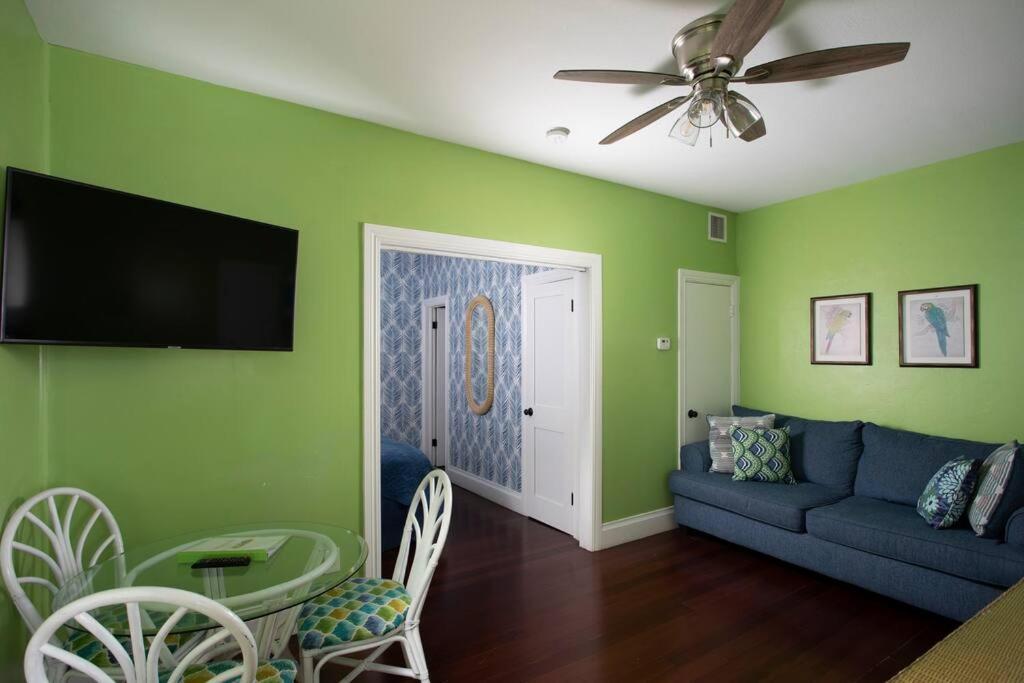 Duval Street Suite With Pool Key West Bagian luar foto